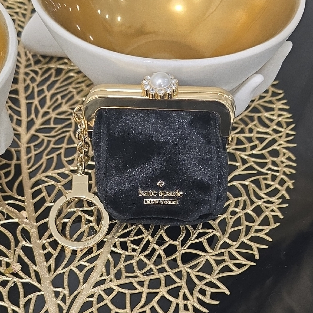 Kate Spade Black and Gold Wristlet NWOT